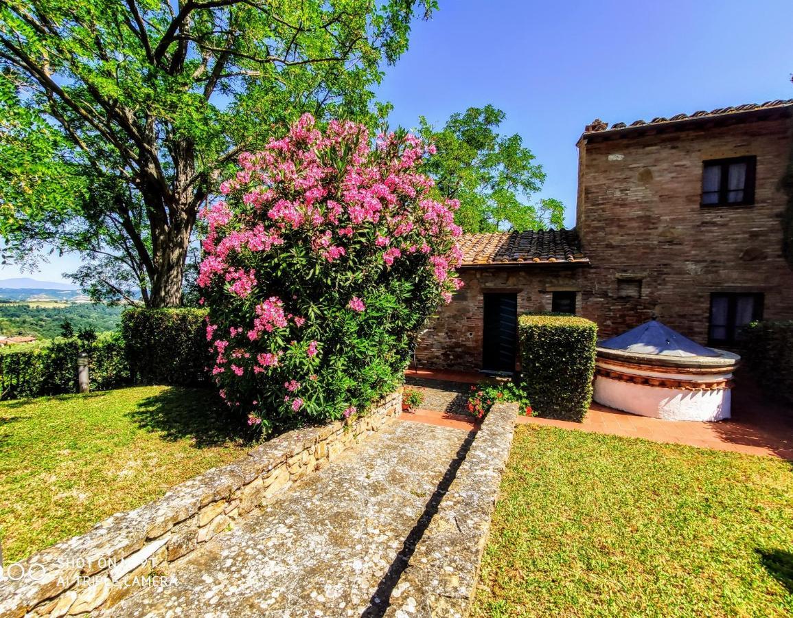 Апартаменты Borgo La Casaccia Монтайоне Экстерьер фото